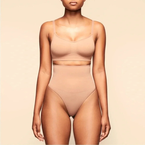 SKIMS Seamless Sculpt Bralette Size Small Medium - Picture 1 of 5